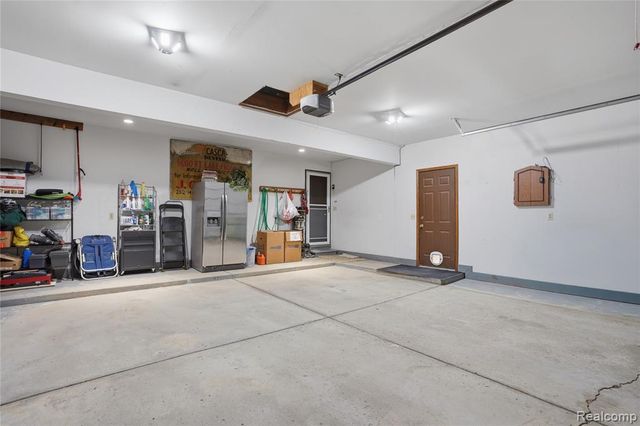 68345 Romeo Plank Road, Ray, MI 48096