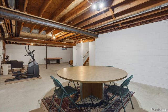 68345 Romeo Plank Road, Ray, MI 48096