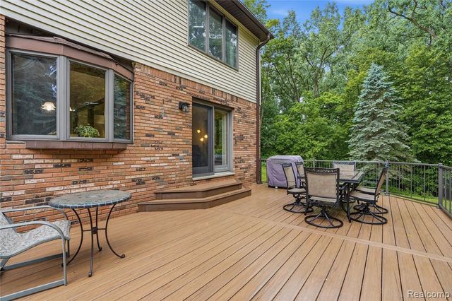68345 Romeo Plank Road, Ray, MI 48096