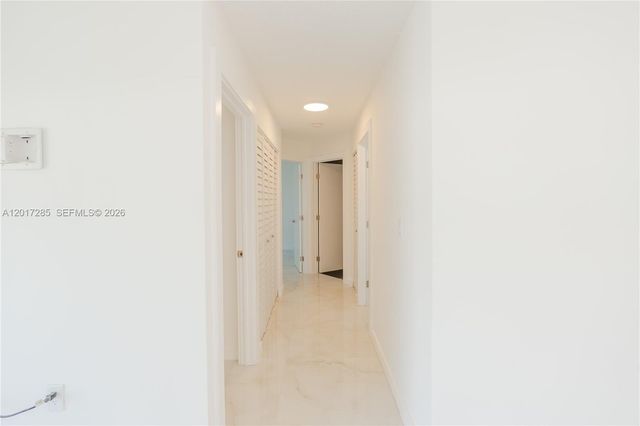 8340 NW 193rd Ln, Hialeah, FL 33015