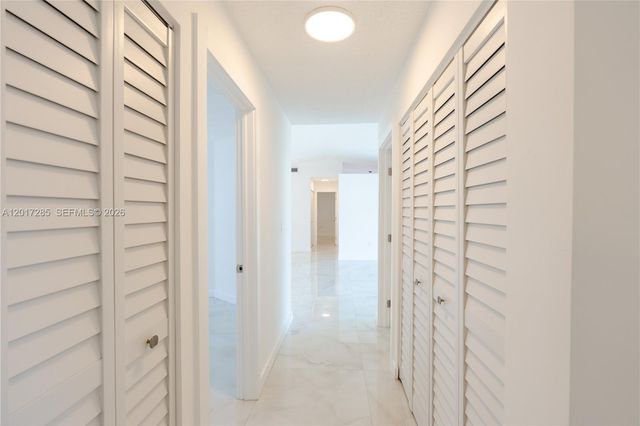 8340 NW 193rd Ln, Hialeah, FL 33015