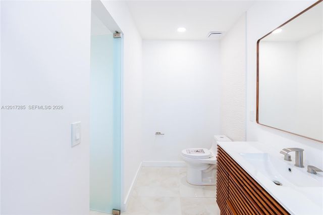 8340 NW 193rd Ln, Hialeah, FL 33015