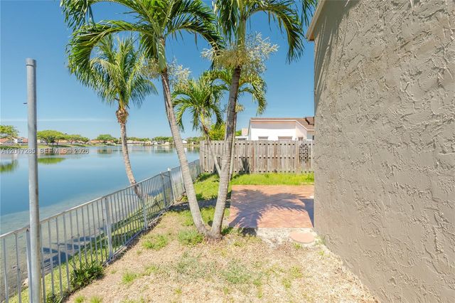 8340 NW 193rd Ln, Hialeah, FL 33015