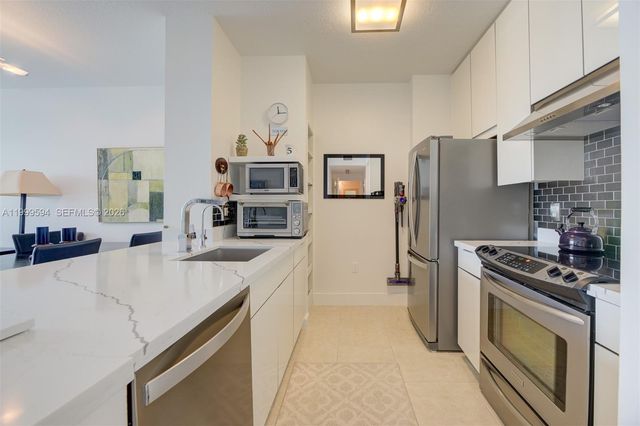 2401 NE 65th St 509, Fort Lauderdale, FL 33308