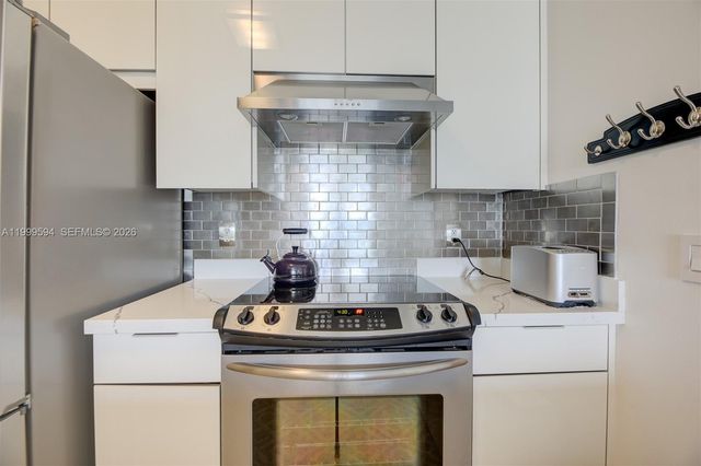 2401 NE 65th St 509, Fort Lauderdale, FL 33308