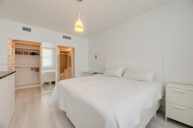 2401 NE 65th St 509, Fort Lauderdale, FL 33308