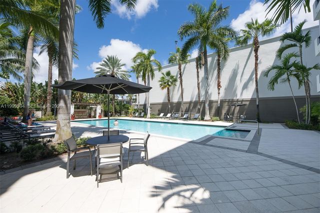 2401 NE 65th St 509, Fort Lauderdale, FL 33308