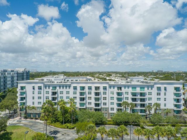 2401 NE 65th St 509, Fort Lauderdale, FL 33308