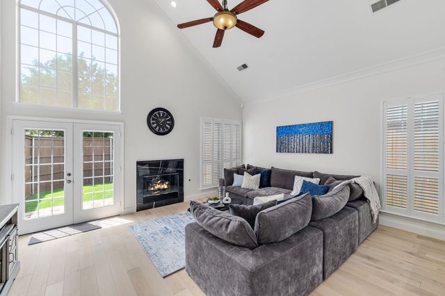 115 Saint James Road, Irving, TX 75063