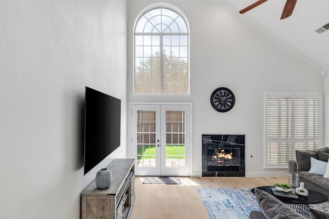 115 Saint James Road, Irving, TX 75063