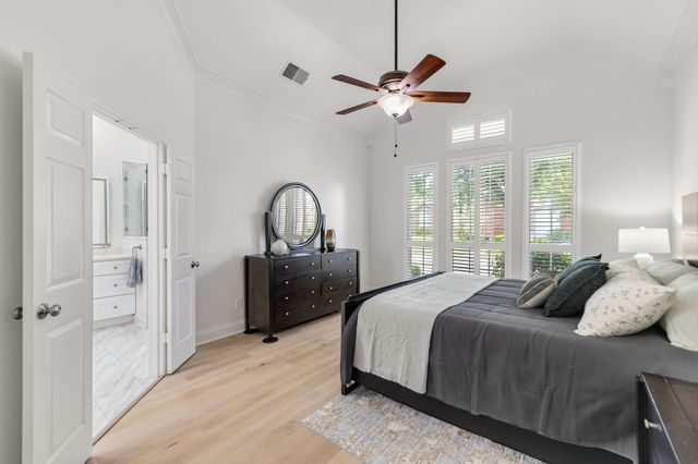 115 Saint James Road, Irving, TX 75063