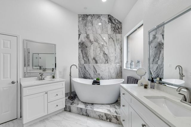 115 Saint James Road, Irving, TX 75063