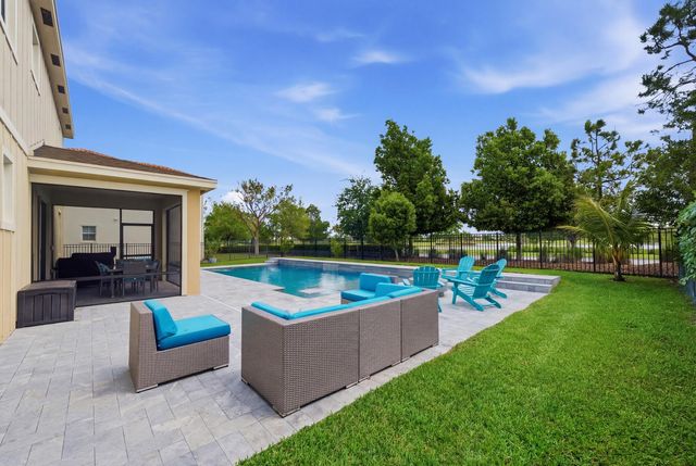 1096 Sterling Pine Place, Loxahatchee, FL 33470