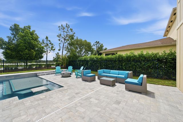 1096 Sterling Pine Place, Loxahatchee, FL 33470