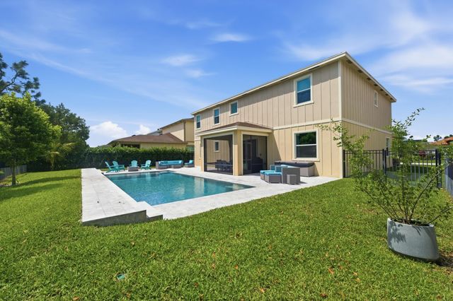 1096 Sterling Pine Place, Loxahatchee, FL 33470