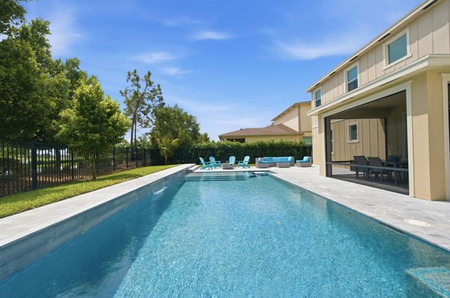 1096 Sterling Pine Place, Loxahatchee, FL 33470