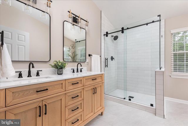 13112 BIGLEAF MAPLE CT, Gainesville, VA 20155