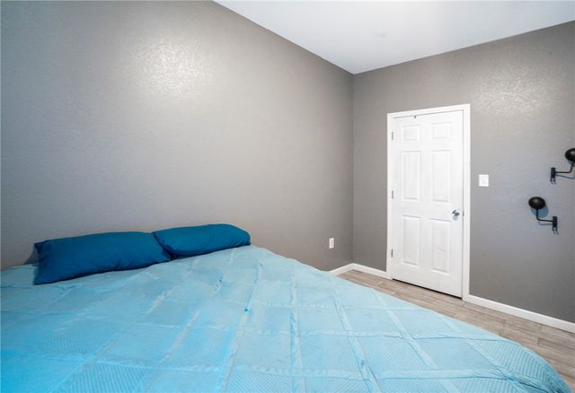 41 W Ozark Trail, Fayetteville, AR 72701