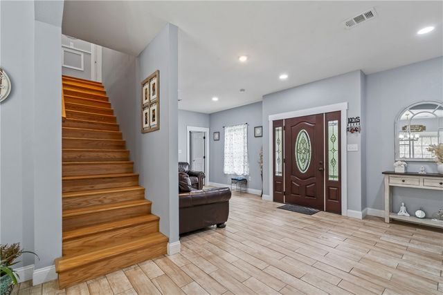 41 W Ozark Trail, Fayetteville, AR 72701