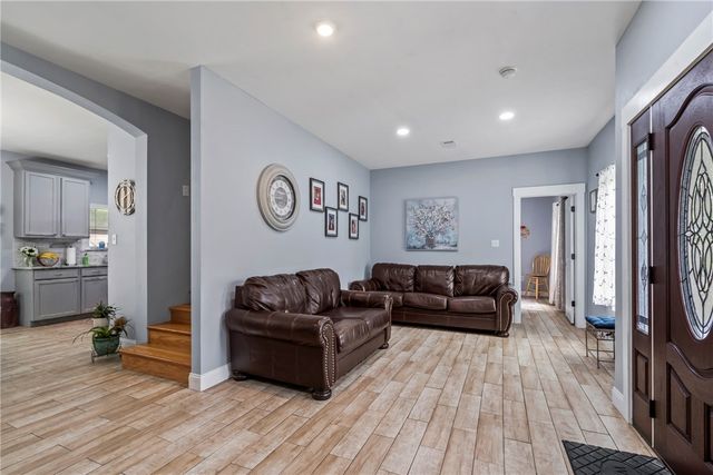 41 W Ozark Trail, Fayetteville, AR 72701