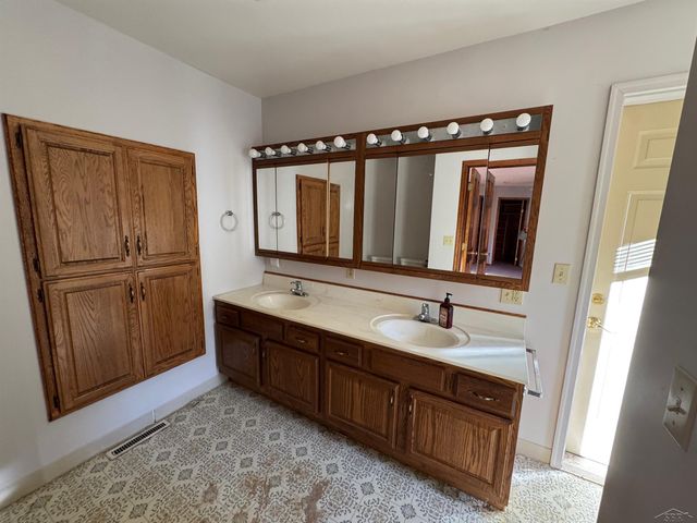 609 Niemala Road, Wakefield, MI 49968