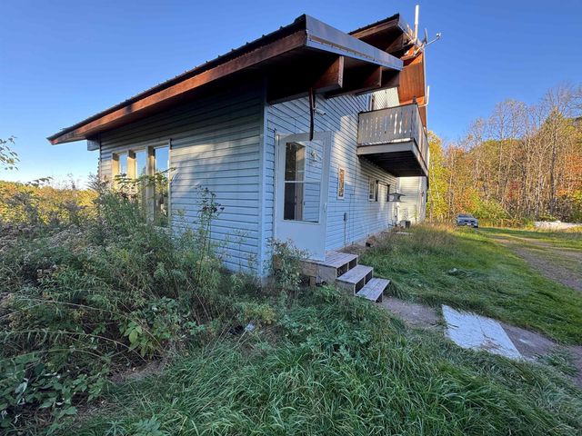 609 Niemala Road, Wakefield, MI 49968