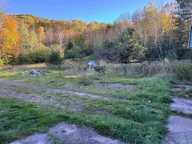 609 Niemala Road, Wakefield, MI 49968