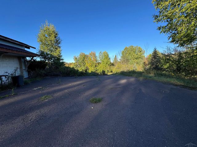 609 Niemala Road, Wakefield, MI 49968