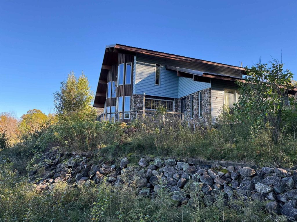 609 Niemala Road, Wakefield, MI 49968