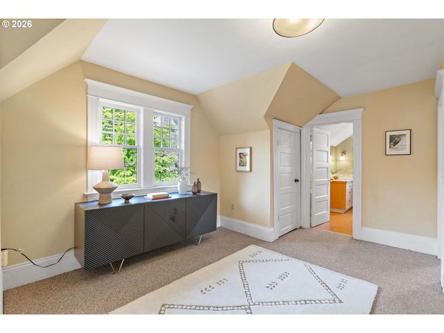 2014 Ne 38TH Ave, Portland, OR 97212