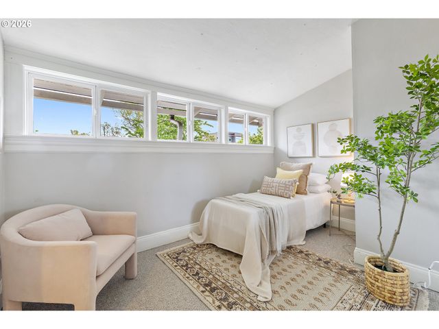 2014 Ne 38TH Ave, Portland, OR 97212