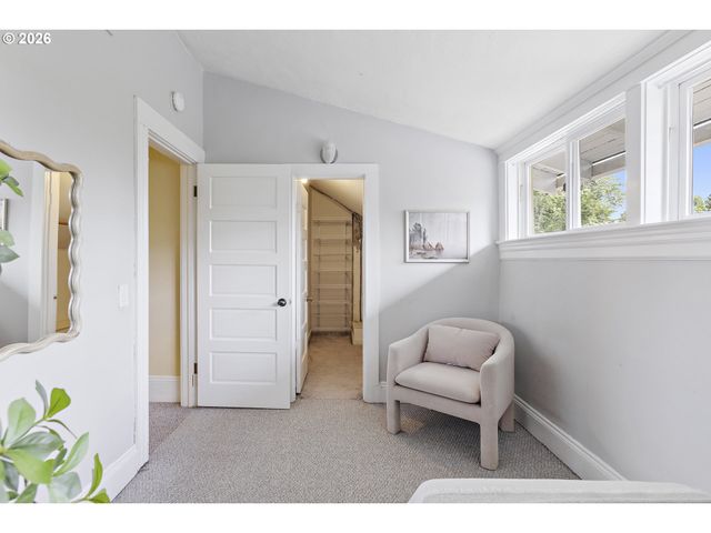 2014 Ne 38TH Ave, Portland, OR 97212