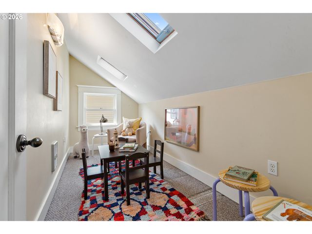 2014 Ne 38TH Ave, Portland, OR 97212