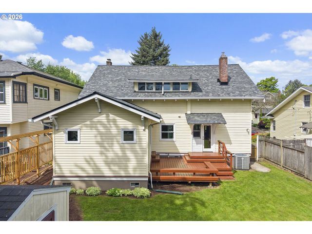 2014 Ne 38TH Ave, Portland, OR 97212