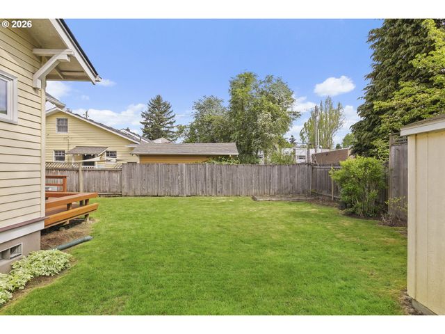 2014 Ne 38TH Ave, Portland, OR 97212