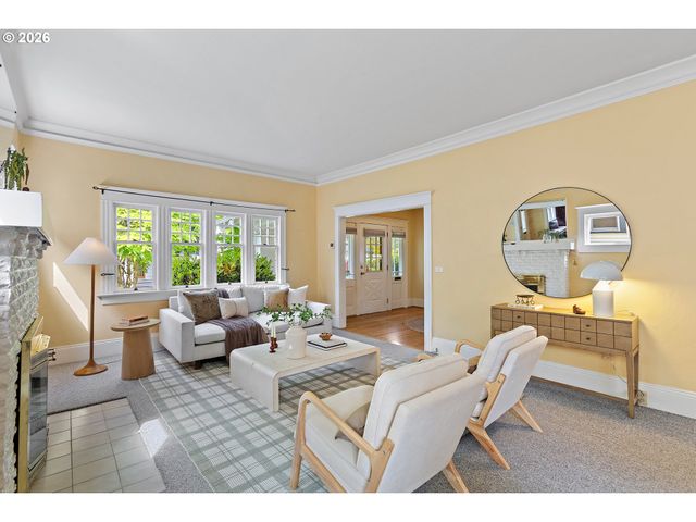 2014 Ne 38TH Ave, Portland, OR 97212