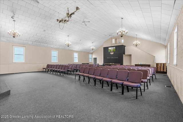 1940 Hall Street, Holt, MI 48842