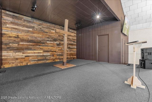 1940 Hall Street, Holt, MI 48842