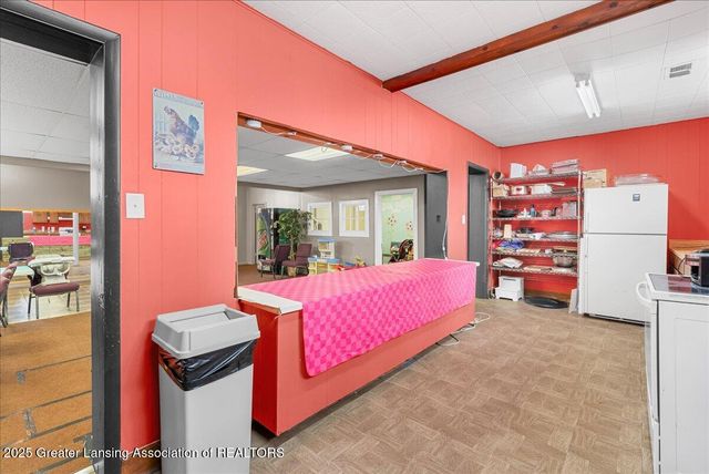 1940 Hall Street, Holt, MI 48842