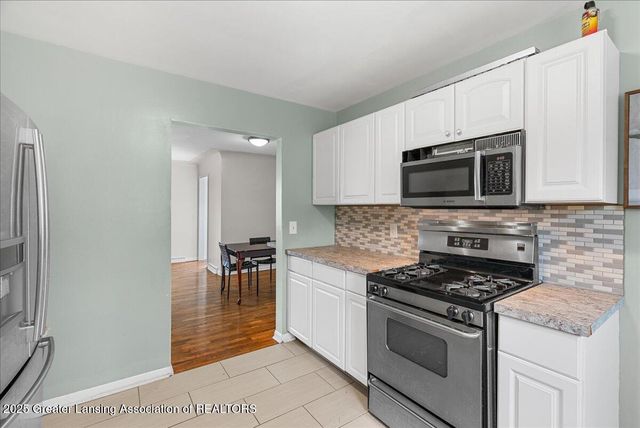 1940 Hall Street, Holt, MI 48842