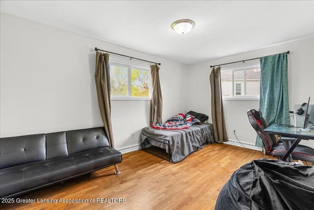 1940 Hall Street, Holt, MI 48842