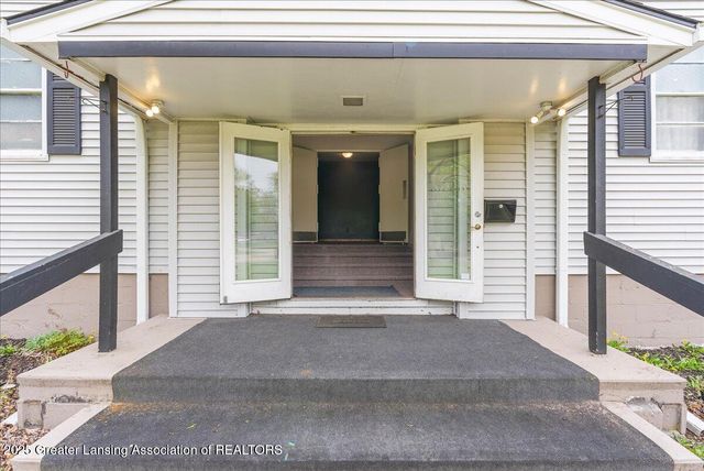 1940 Hall Street, Holt, MI 48842