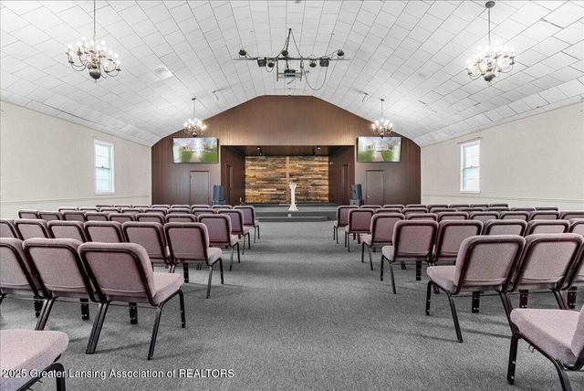 1940 Hall Street, Holt, MI 48842