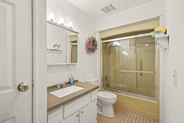 850 W Michillinda Road, Muskegon, MI 49445