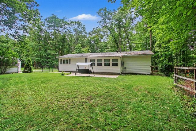 850 W Michillinda Road, Muskegon, MI 49445