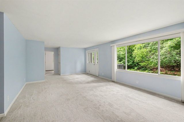 850 W Michillinda Road, Muskegon, MI 49445