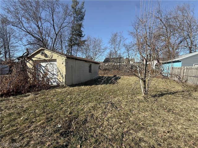 1654 Thalia Avenue, Youngstown, OH 44514