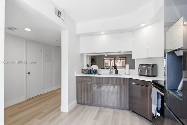 8855 SW 131st Court 202, Miami, FL 33186
