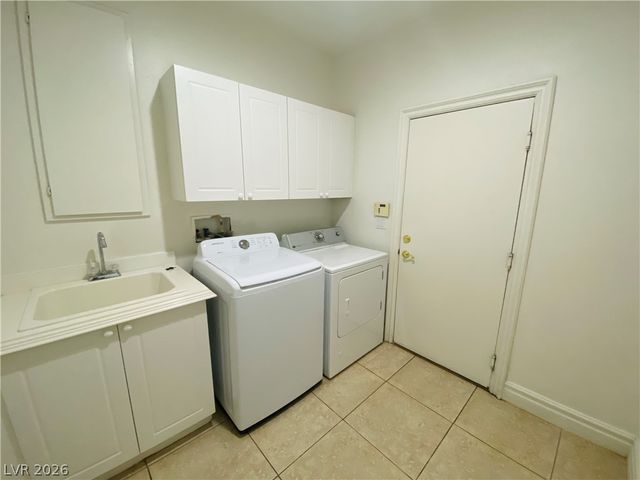 41 Chateau Whistler Court, Las Vegas, NV 89148