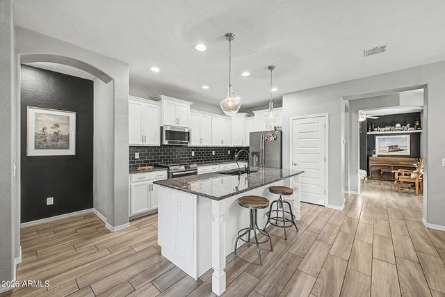 528 W EVERGREEN PEAR Avenue, San Tan Valley, AZ 85140